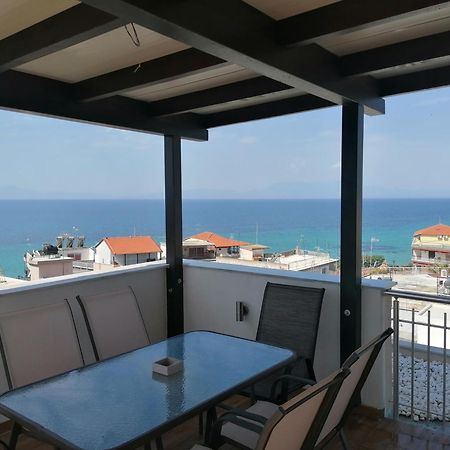 Nea Kallikrateia Crystal Blue Apartments מראה חיצוני תמונה